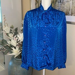 Vintage beautiful blouse by Judy Bond blue